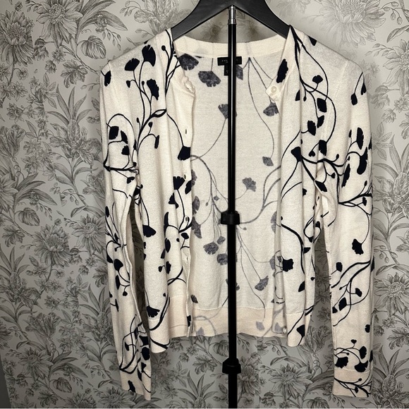 Ann Taylor Ivory and Navy Vine Cardigan - Picture 11 of 11